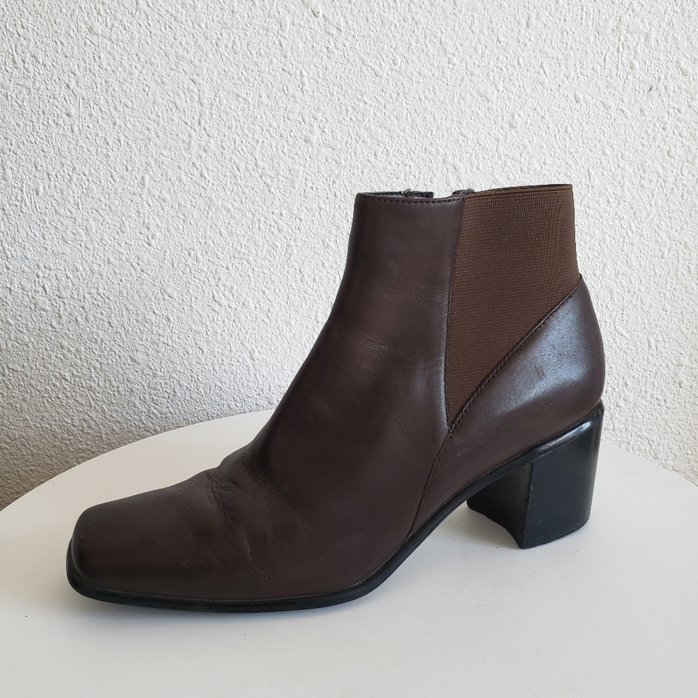 Nicole Play Women Brown Leather Chelsea Heeled  Boots